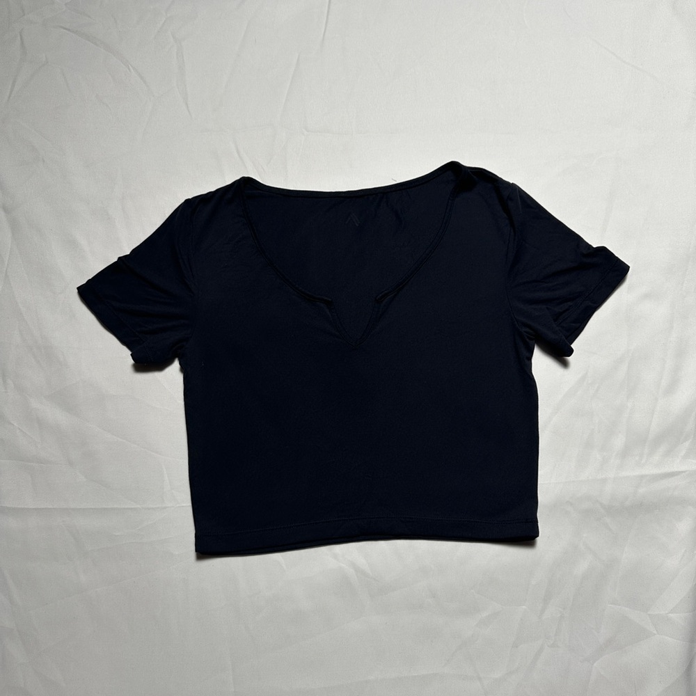 Alphalete Black V-Neck Crop Top